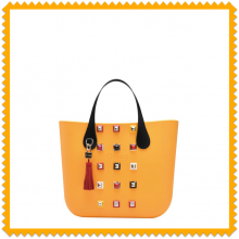Nuova Borsa O Bag con borchie estate 2018