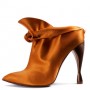 Scarpa col tacco Armani inverno 2011