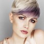 Tendenze colore capelli 2011 biondo platino con striatura violacea