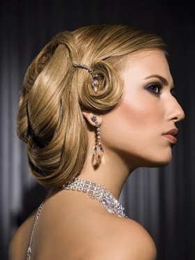 Idee per acconciature sposa capelli media lunghezza 1