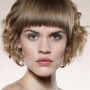 Taglio capelli ricci con frangia