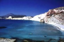 Isola di Milos in Grecia 220x145 - Vacanze Grecia: l’isola di Milos, non solo mare Isola di Milos in Grecia Isola di Milos in Grecia 220x145 - Vacanze Grecia: l’isola di Milos, non solo mare