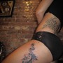 tatuaggio unicorno Lady Gaga sulla coscia sinistra