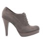 Scarpe modello francesina con tacco Bata inverno 2012
