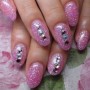 Decorazione unghie con piccoli strass