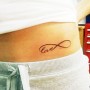 Simbolo infinito tatuato