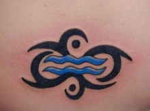 Tatuaggio segno zodiacale acquario 220x162 - Tatuaggio segno zodiacale dell’acquario: foto e significato Tatuaggio segno zodiacale acquario Tatuaggio segno zodiacale acquario 220x162 - Tatuaggio segno zodiacale dell’acquario: foto e significato