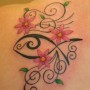 Tatuaggio stilizzato simbolo dei pesci