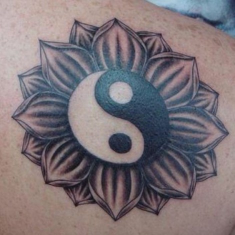 Tatuaggio Yin E Yang Significato E Foto The House Of Blog