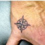 Piccolo tatuaggio stella polare
