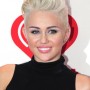 Taglio capelli corti Miley Cyrus