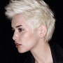 Taglio di capelli alla mohicana donna inverno 2013