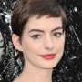 Taglio capelli corti per Anne Hathaway 2012 2013