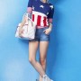 Short in denim a vita alta e maglia a stelle e strisce