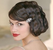 Acconciatura sposa 2013 con capelli corti e ondulati 220x209 - Acconciature sposa capelli corti, medi e lunghi Acconciatura sposa 2013 con capelli corti e ondulati Acconciatura sposa 2013 con capelli corti e ondulati 220x209 - Acconciature sposa capelli corti, medi e lunghi