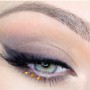 Trucco occhi verdi e azzurri con piccoli strass