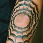 Foto tatuaggio ragnatela sul gomito
