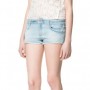 Pantaloncini corti sfrangiati in jeans Zara