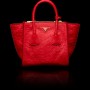 Borsa in pelle di struzzo Prada inverno 2014 costo 4900 euro