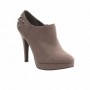 Ankle boot con borchie Bata inverno 2013 2014 prezzo 49 99 euro