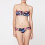 Bikini con reggiseno a fascia estate 2014