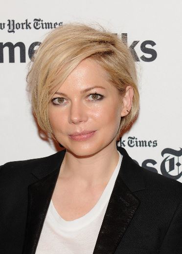 Taglio capelli medio corto Michelle Williams 2014