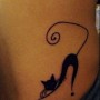 Tatuaggio femminile gatto nero