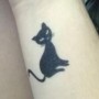 Tatuaggio gatto nero interno polso