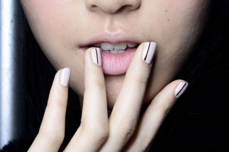 Linee geometriche tendenza moda unghie inverno 2014 2015