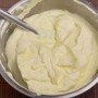 Amalgamo bene mascarpone allo zabaione ottenuto