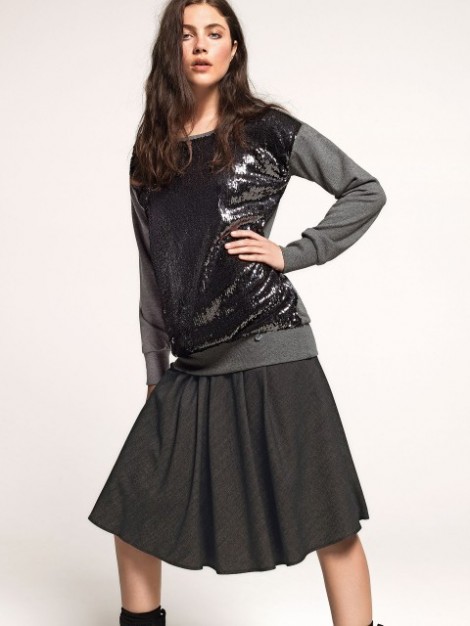 Felpa con paillettes e gonna Liu Jo inverno 2014 2015