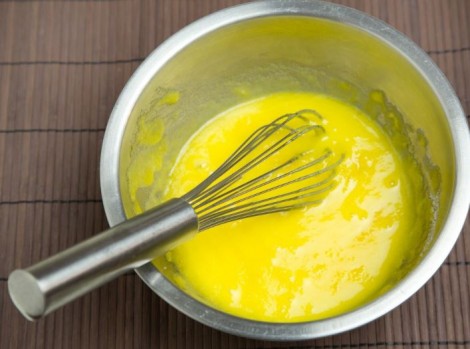 Preparazione crema al mascarpone