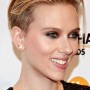 Taglio capelli corti Scarlett Johansson 2015