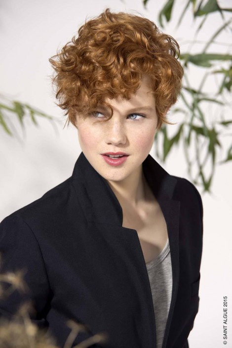 Taglio corto con capelli ricci estate 2015