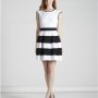 Abitino a righe bianche e nere Silvian Heach prezzo 74 euro