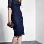 Abito monospalla in pizzo inverno 2016 2017 prezzo 195 euro