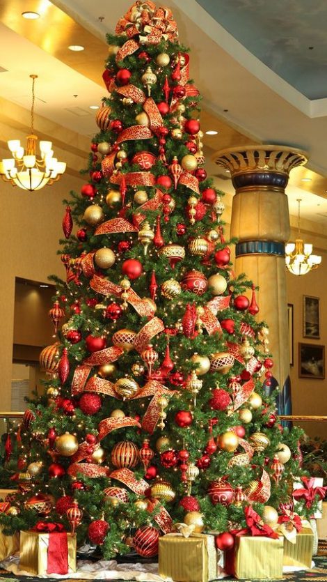 Albero di Natale 2016 colori Verde Rosso e Oro