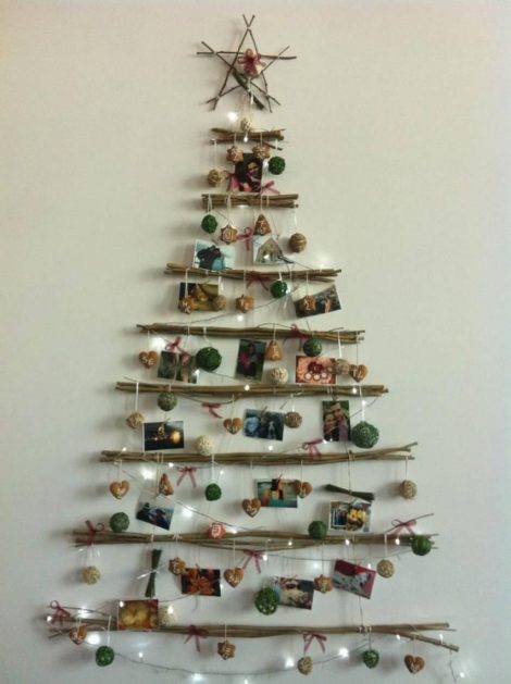 Albero di Natale 2016 riciclato con rametti di legno e foto