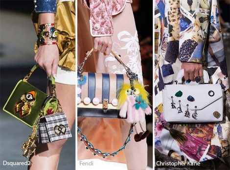 Borsette a mano con maxi charms primavera estate 2017