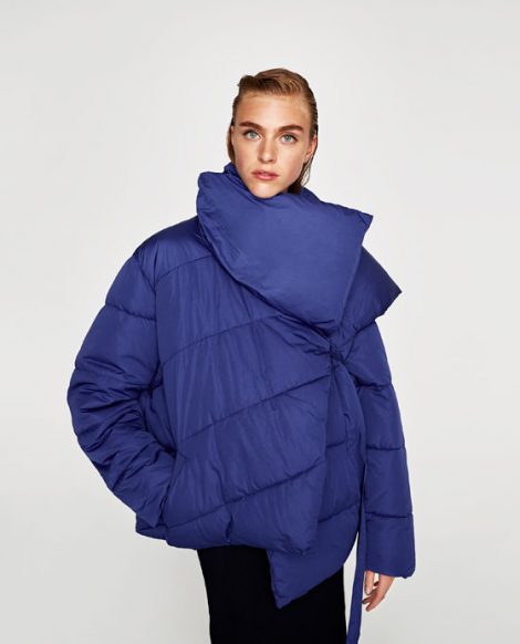 Piumino asimmetrico Zara nuova collezione inverno 2017 2018 prezzo 59 95 euro