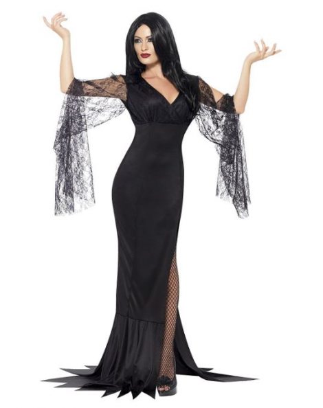 Costume Halloween donna da Morticia Addams 470x594 - Costumi Halloween Economici Donna 2018