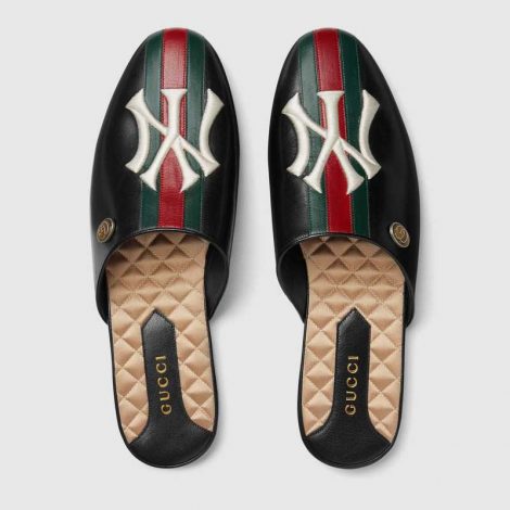 Slippers Gucci uomo con patch NY inverno 2018 2019 prezzo 790 euro 470x470 - GUCCI Scarpe collezione Uomo Inverno 2018 2019