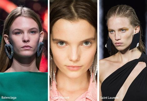 Tendenza gioielli primavera estate 2019 maxi orecchini 470x325 - 20 Tendenze Gioielli e Accessori Primavera Estate 2019