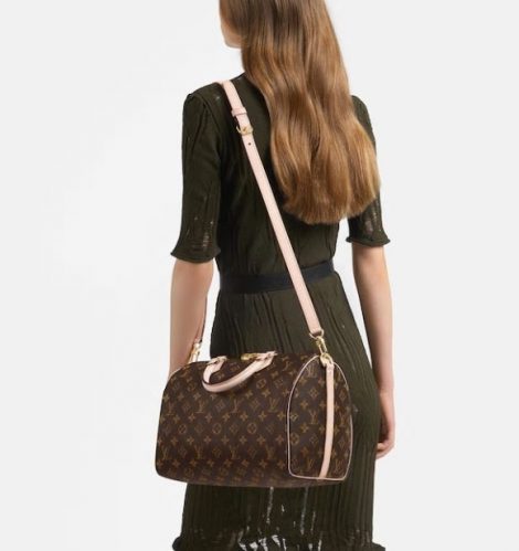 Bauletto Speedy Bandouliere 30 Monogram con tracolla da portare a spalla 470x499 - Borsa bauletto Speedy 30 Louis Vuitton: Prezzi e nuove versioni