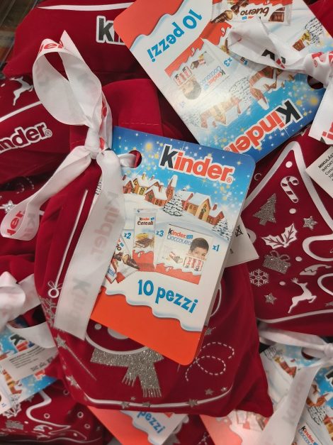 Sacco cioccolatini Kinder 2020 prezzo e contenuto e1576749039597 470x627 - Calze della Befana Kinder 2020: Prezzi e Contenuti