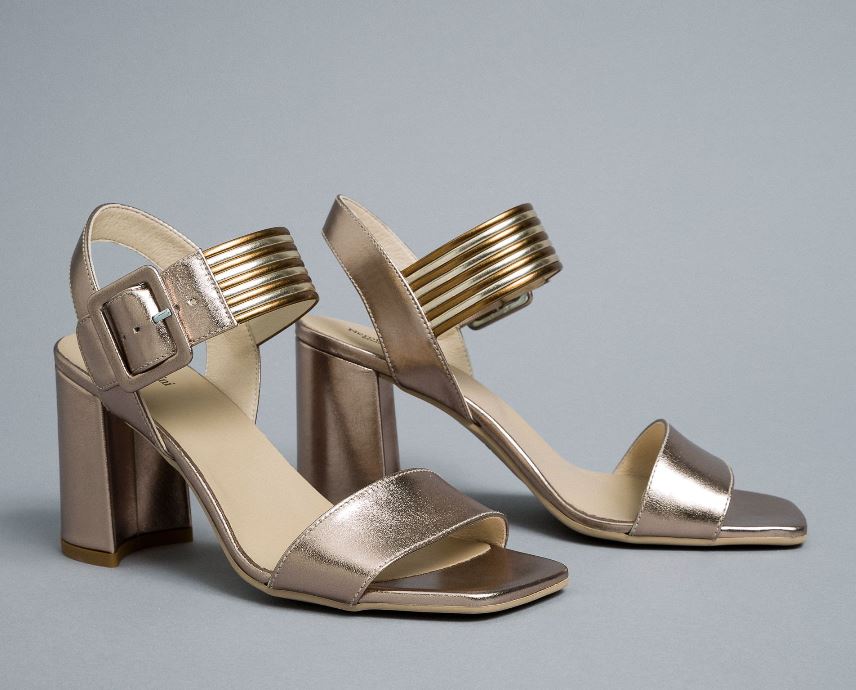 sandali eleganti color bronzo