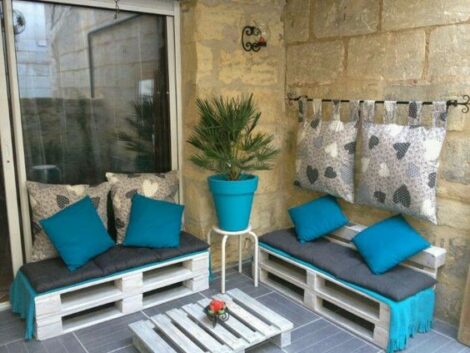 Mobili da giardino con i bancali di legno 470x353 - Bancali di pallet di spedizione: un materiale perfetto per la casa fai-da-te