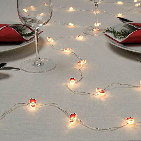 Illuminazione natalizia IKEA a forma di babbo natale 470x470 - IKEA Catalogo Natale 2020