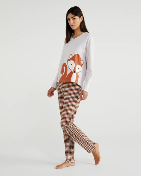 Pigiama Benetton con volpe glitterata inverno 2021 470x588 - Benetton Pigiami Inverno 2020 2021 Uomo e Donna