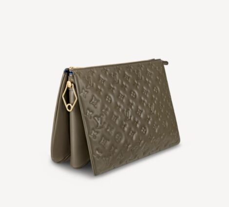 Nuova borsa Louis Vuitton Coussin MM color Kaki da portare sotto il braccio 470x424 - Nuova Borsa Louis Vuitton 2021 Coussin